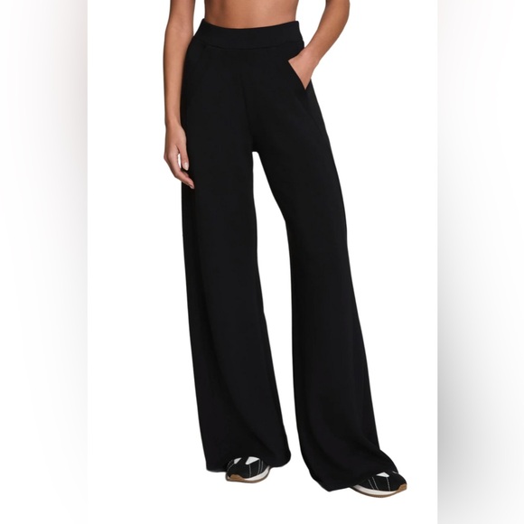 SPANX Pants - Spanx black air essential wide leg pants